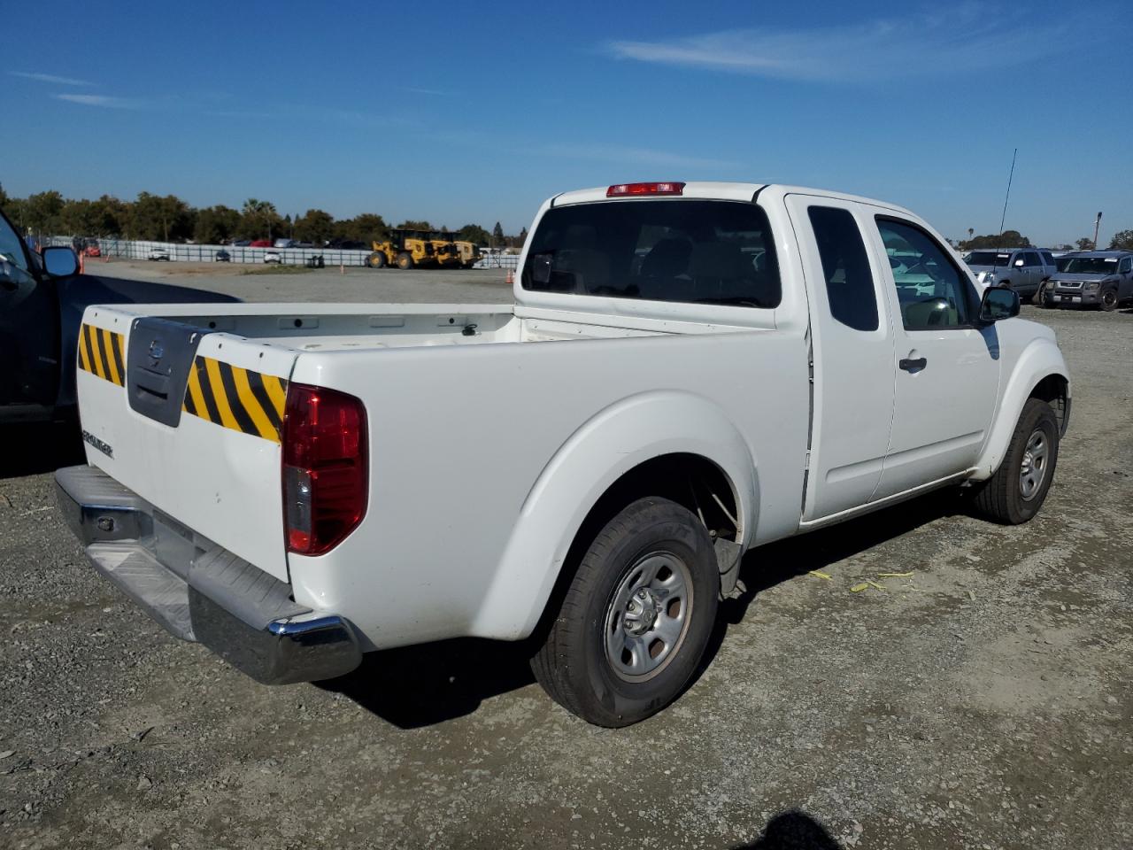 NISSAN FRONTIER S