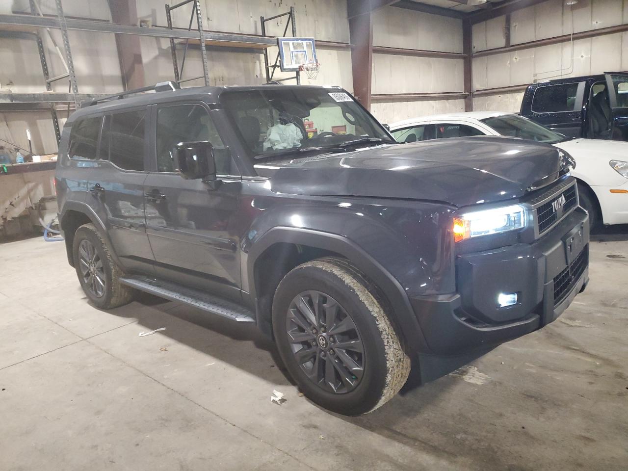 TOYOTA LAND CRUISER BASE