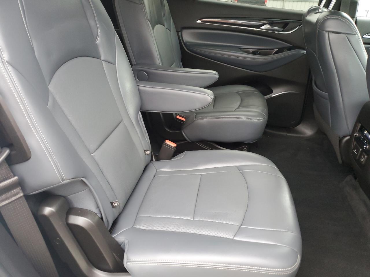 BUICK ENCLAVE ESSENCE