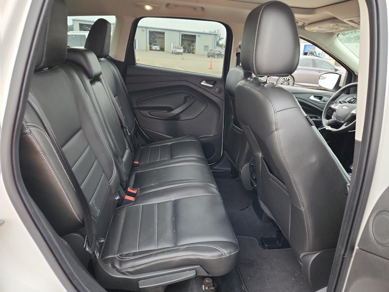 FORD ESCAPE TITANIUM