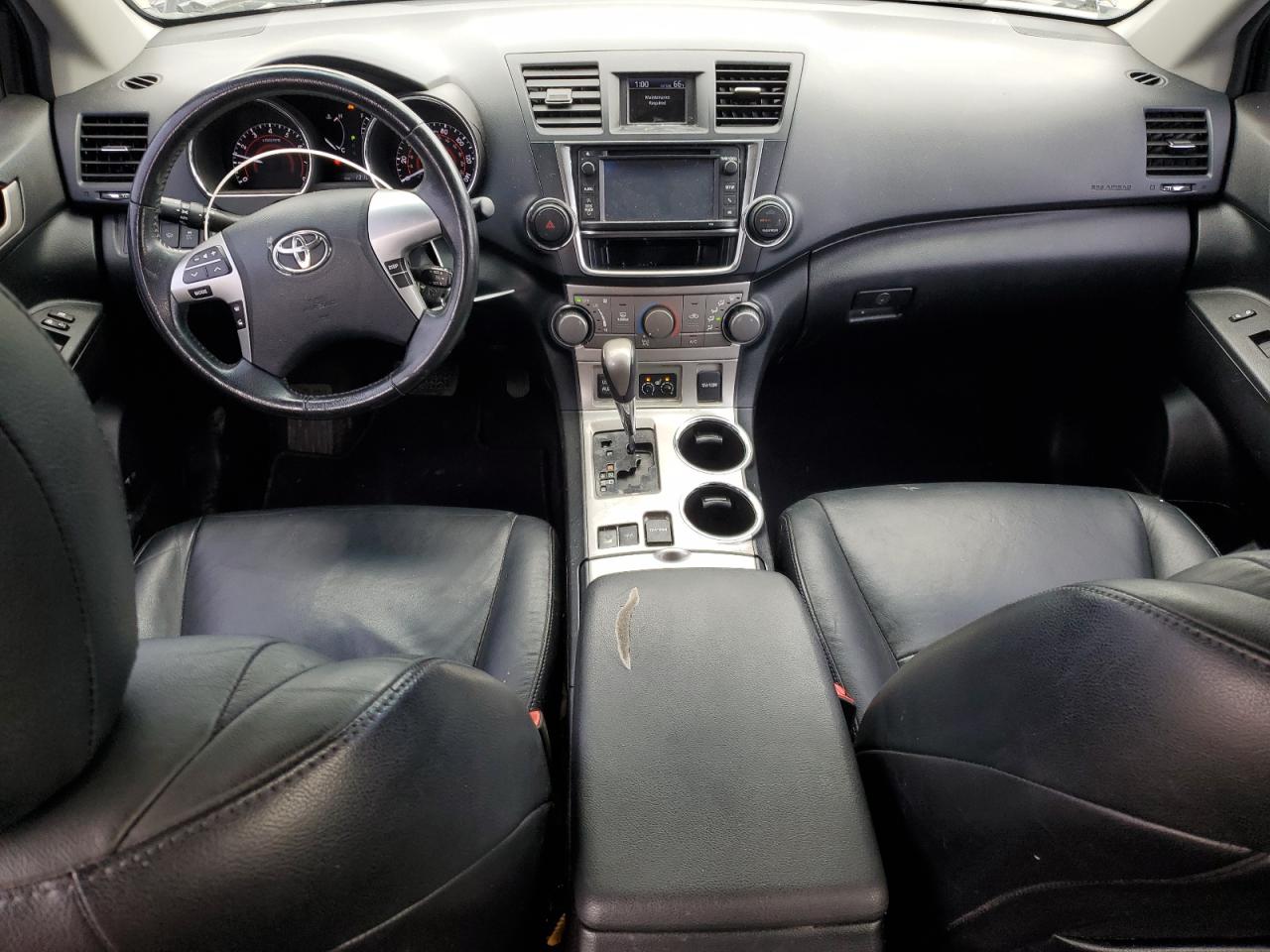 TOYOTA HIGHLANDER BASE