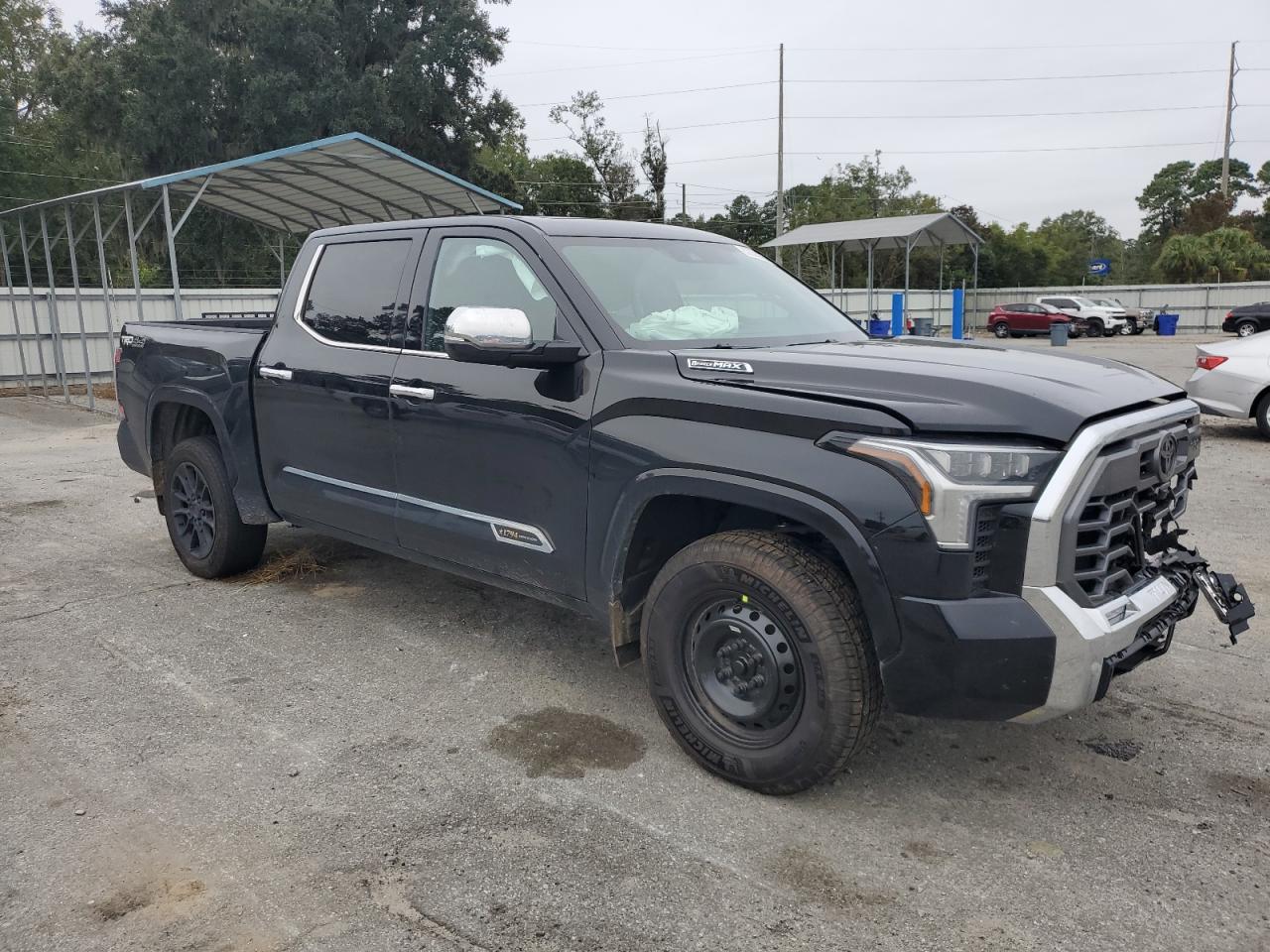 TOYOTA TUNDRA CREWMAX PLATINUM