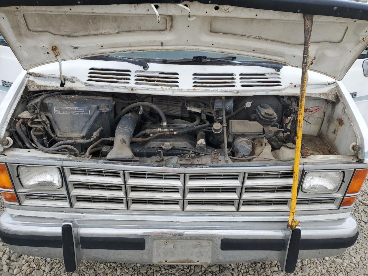 Lot #3304812650 1992 DODGE RAM VAN B2