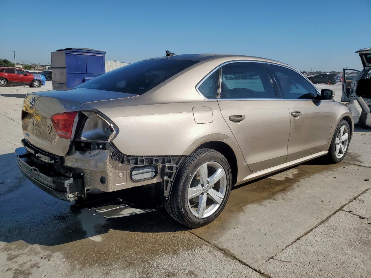 VOLKSWAGEN PASSAT SE