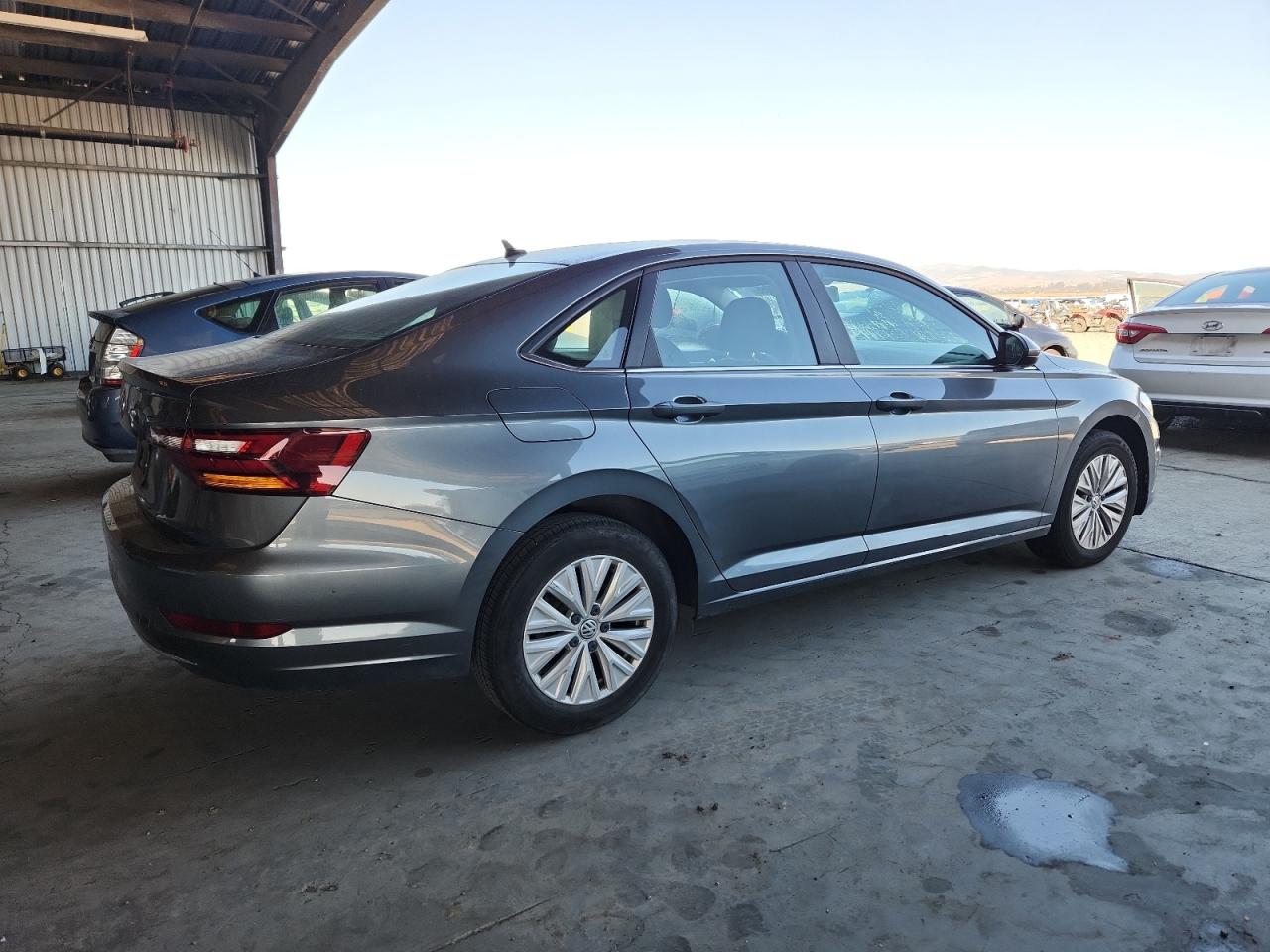 VOLKSWAGEN JETTA S