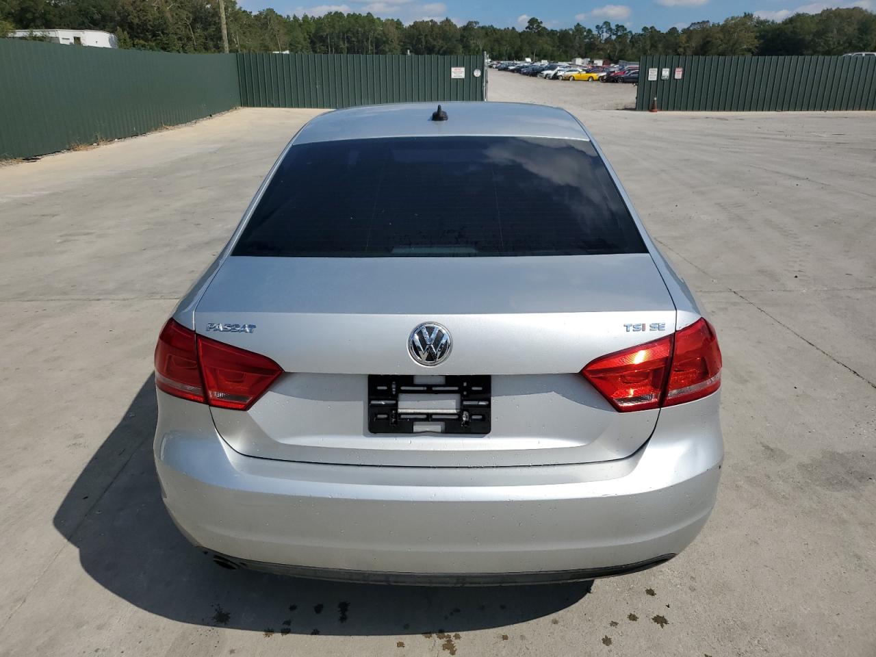 VOLKSWAGEN PASSAT SE