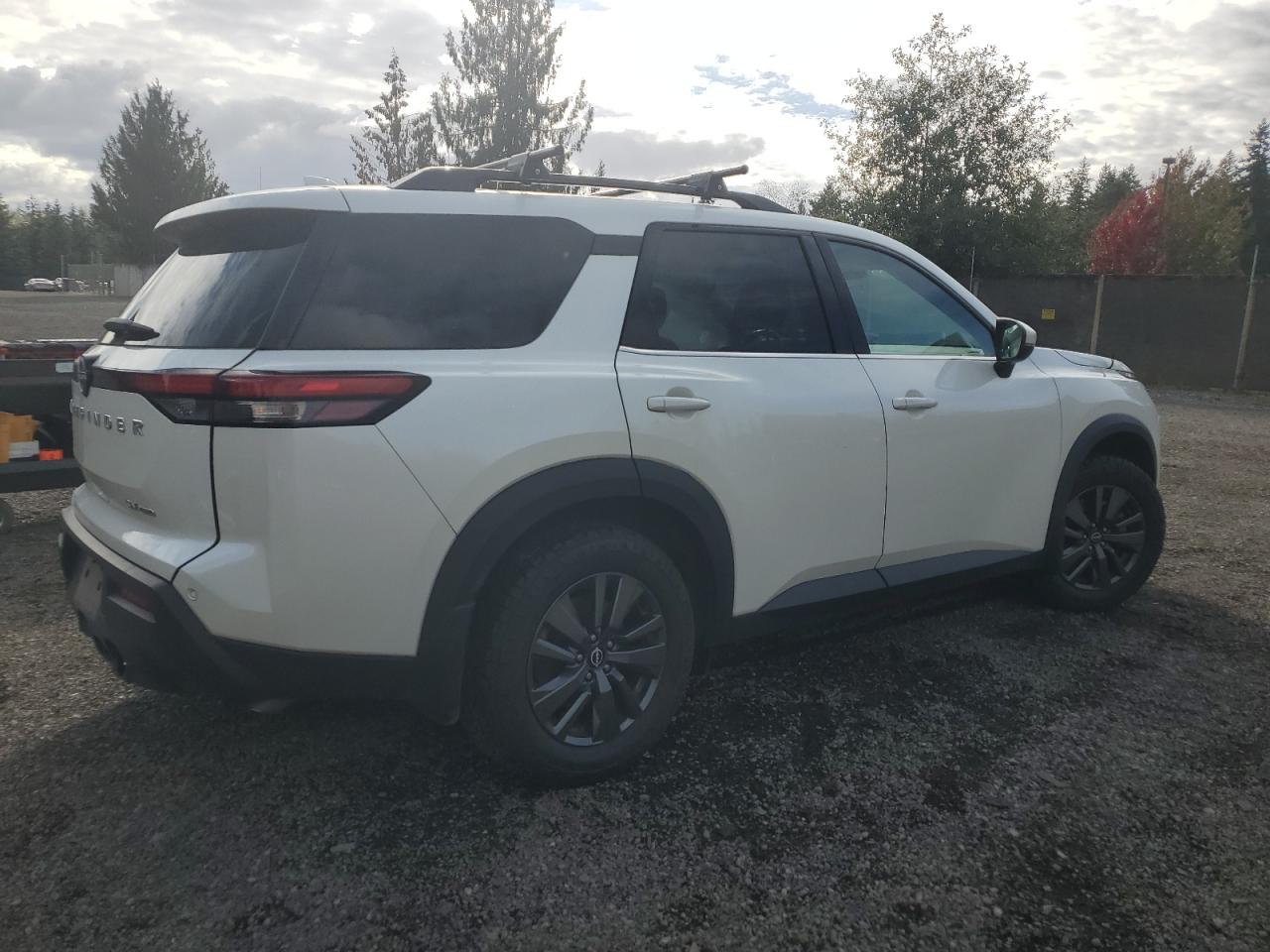 NISSAN PATHFINDER SV