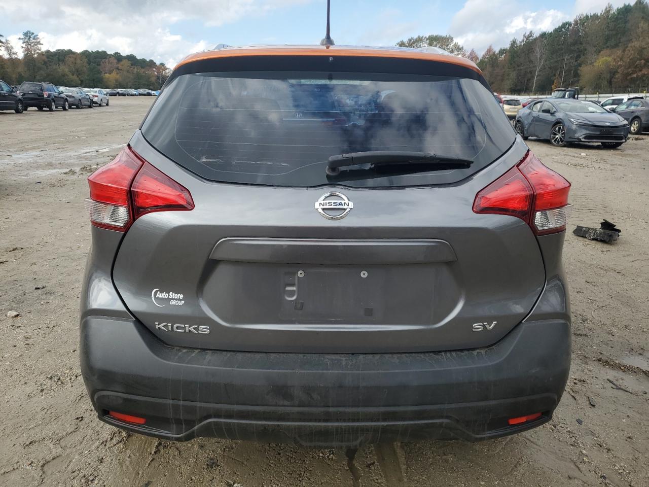 NISSAN KICKS S