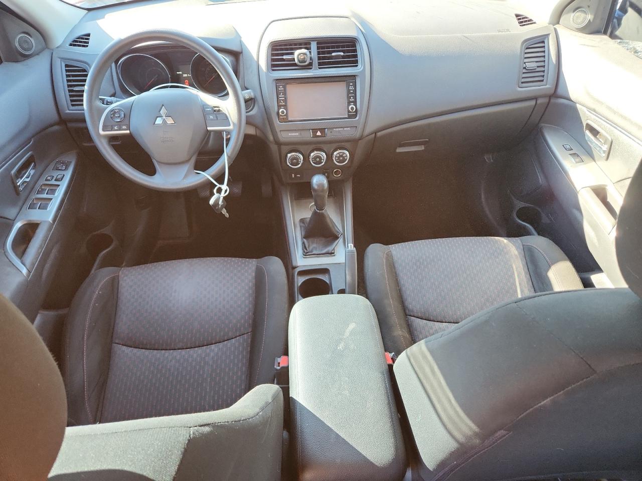 MITSUBISHI OUTLANDER ES