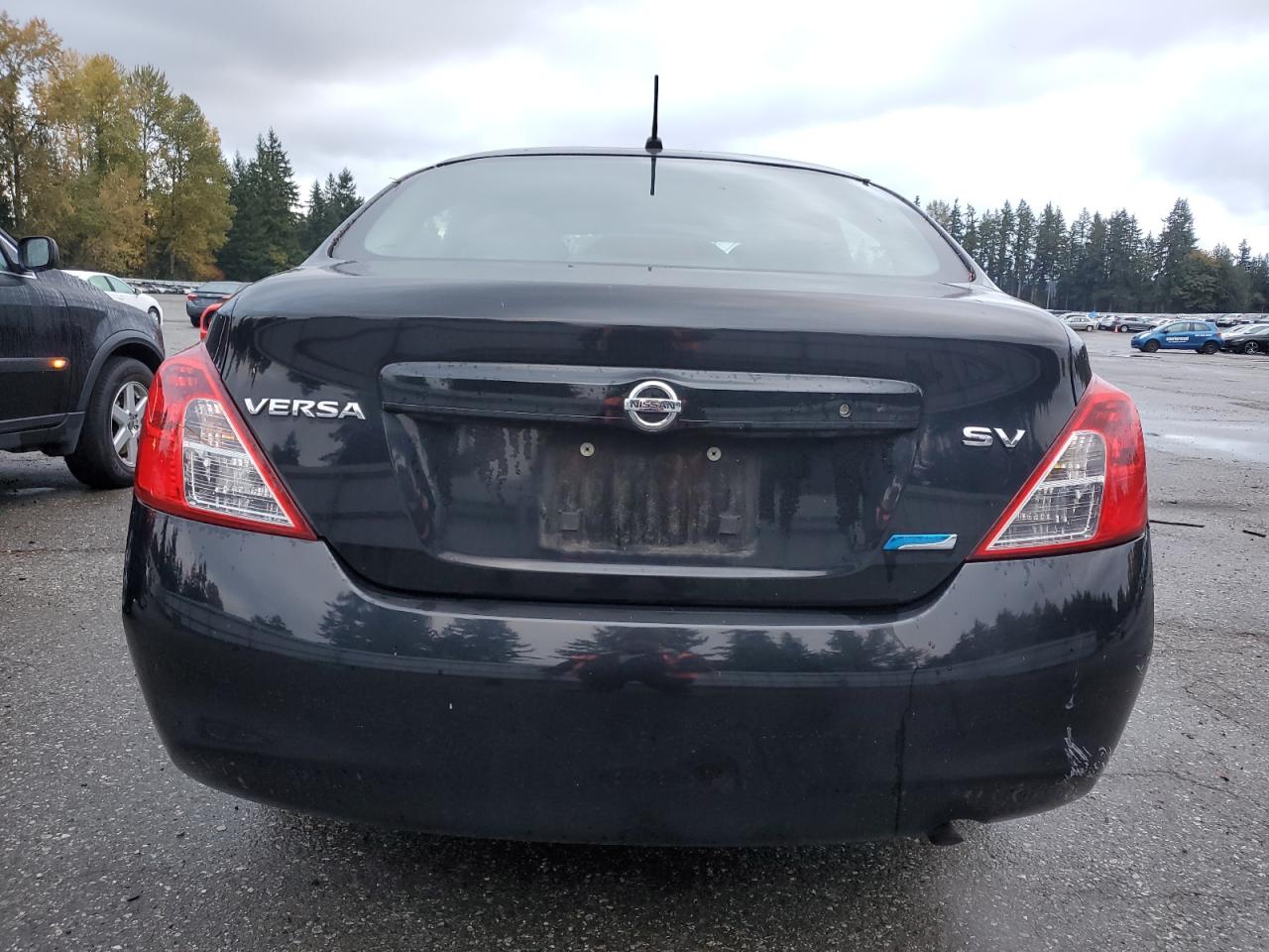 NISSAN VERSA S
