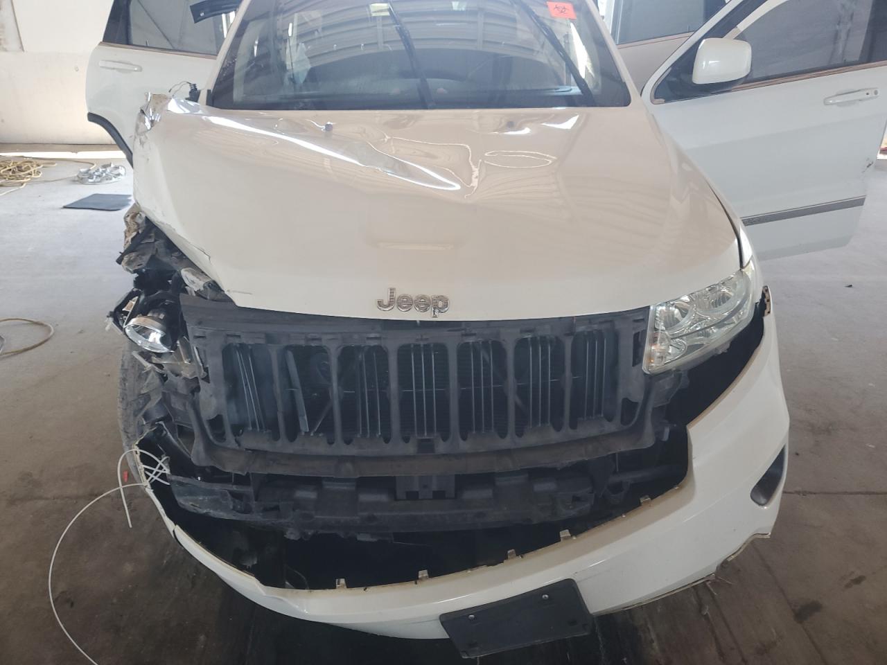 JEEP GRAND CHEROKEE LAREDO