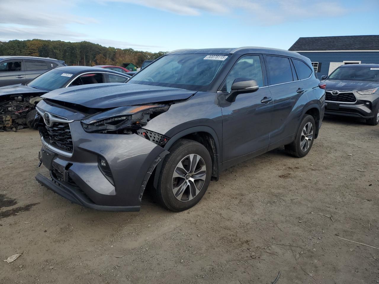 Lot #3311586806 2022 TOYOTA HIGHLANDER