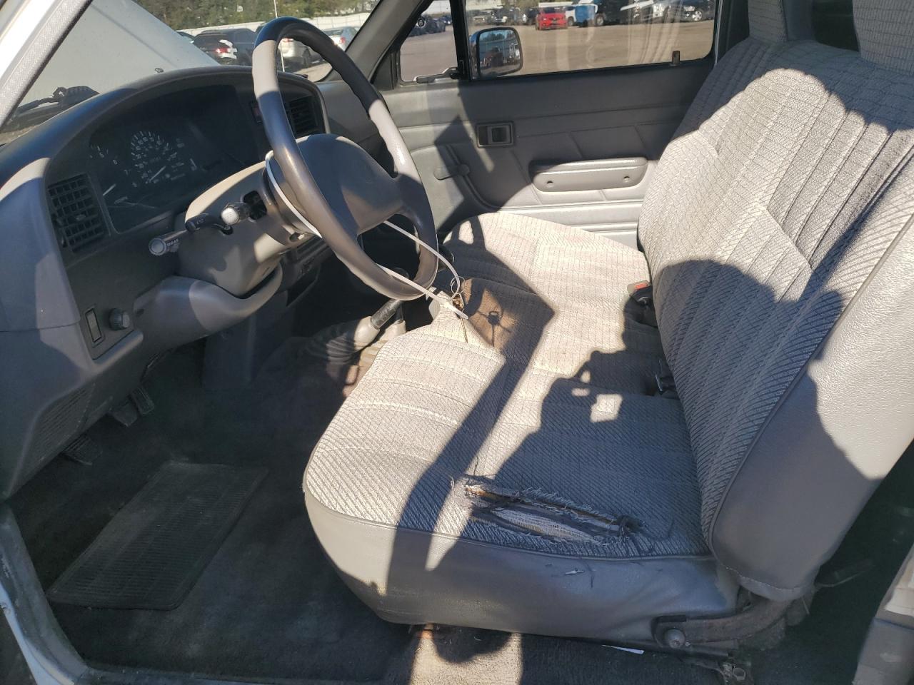 Lot #3266903051 1992 TOYOTA PICKUP 1/2