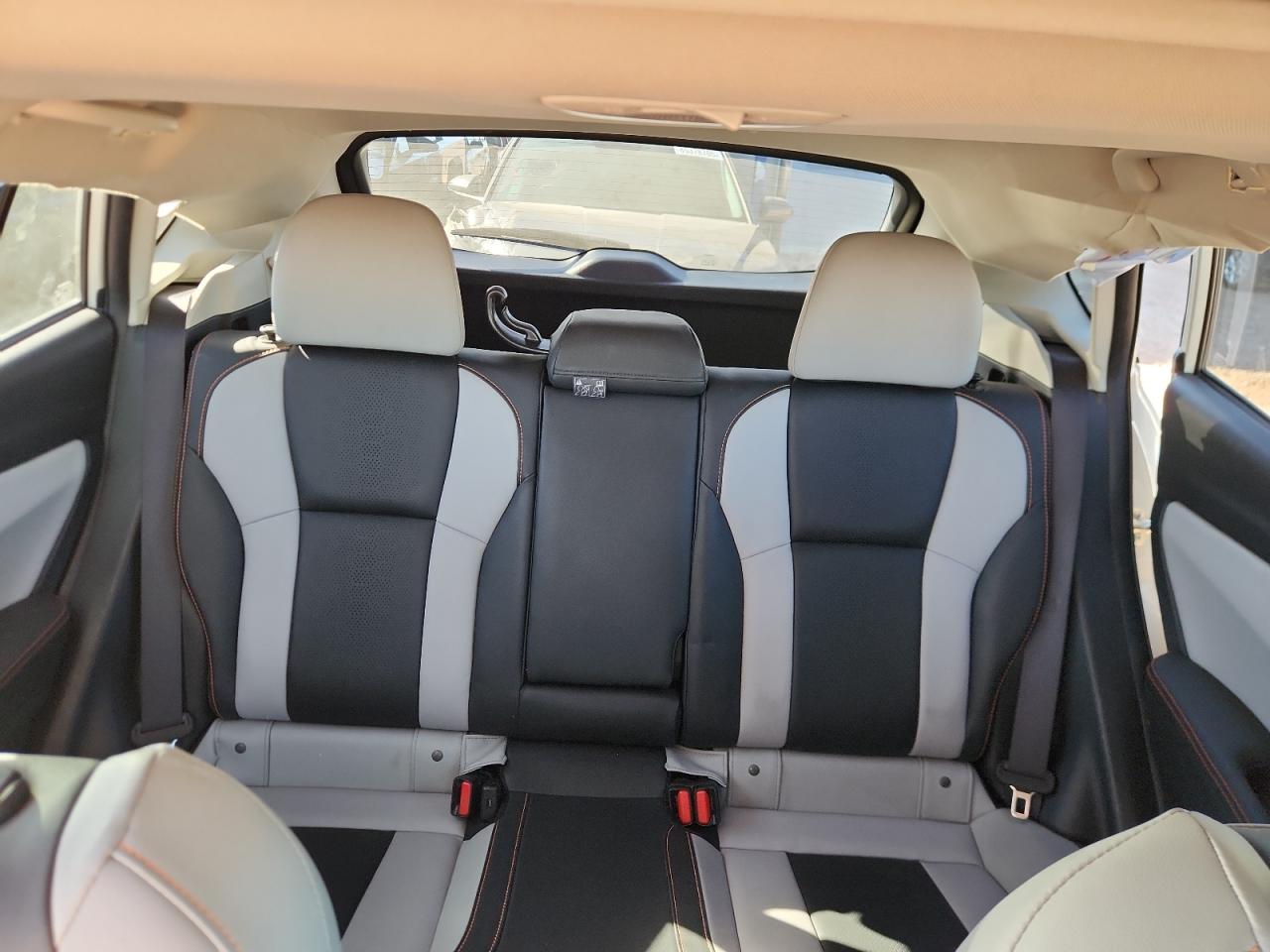 SUBARU CROSSTREK LIMITED