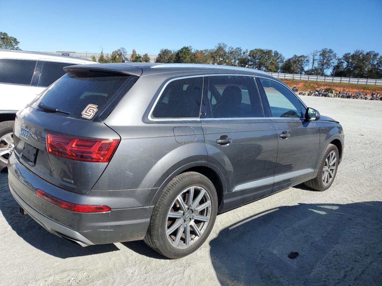 AUDI Q7 PREMIUM PLUS