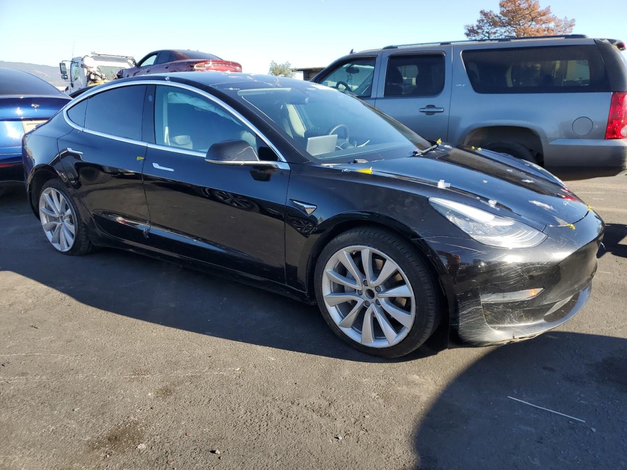 TESLA MODEL 3
