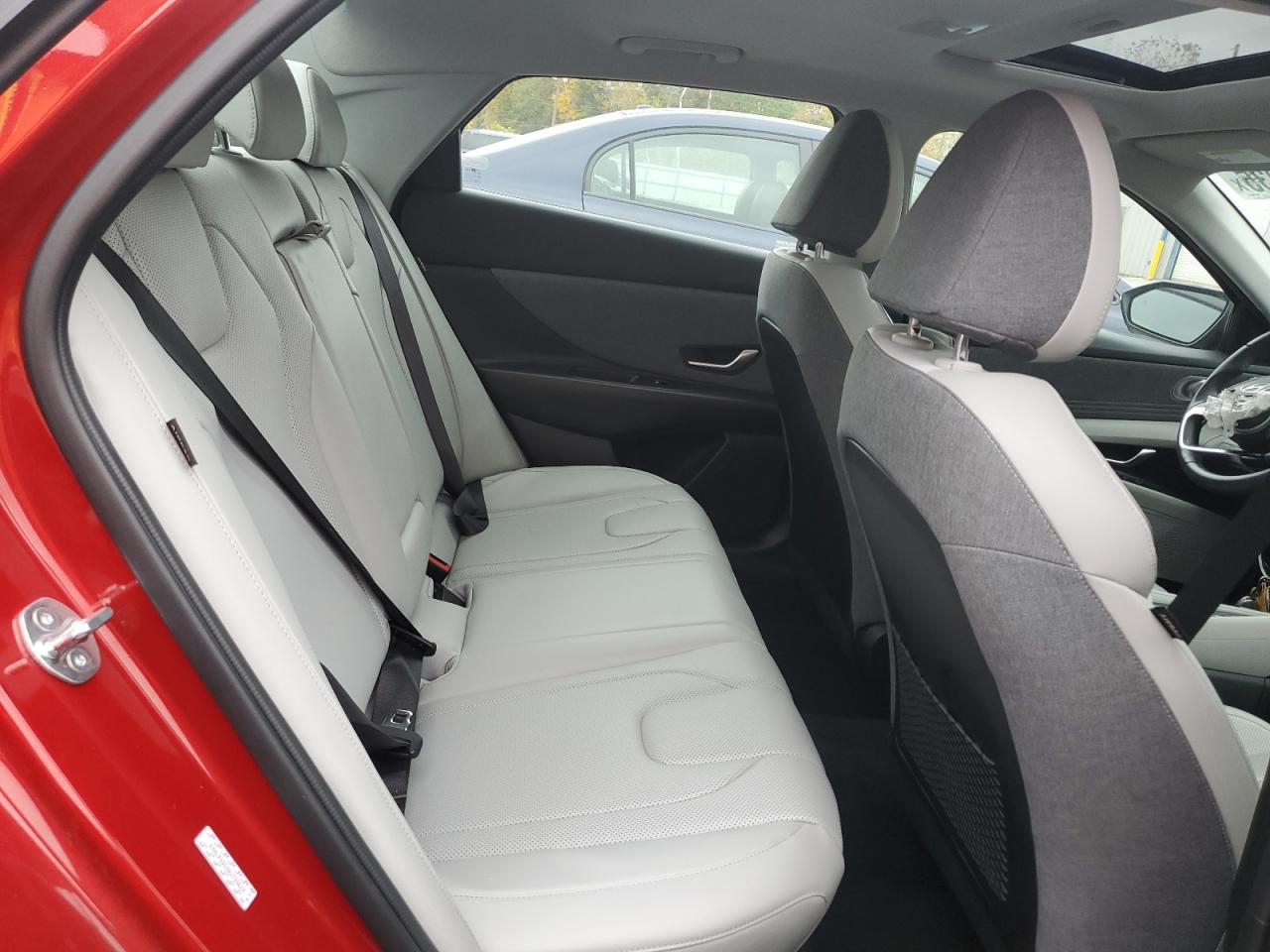 HYUNDAI ELANTRA LIMITED