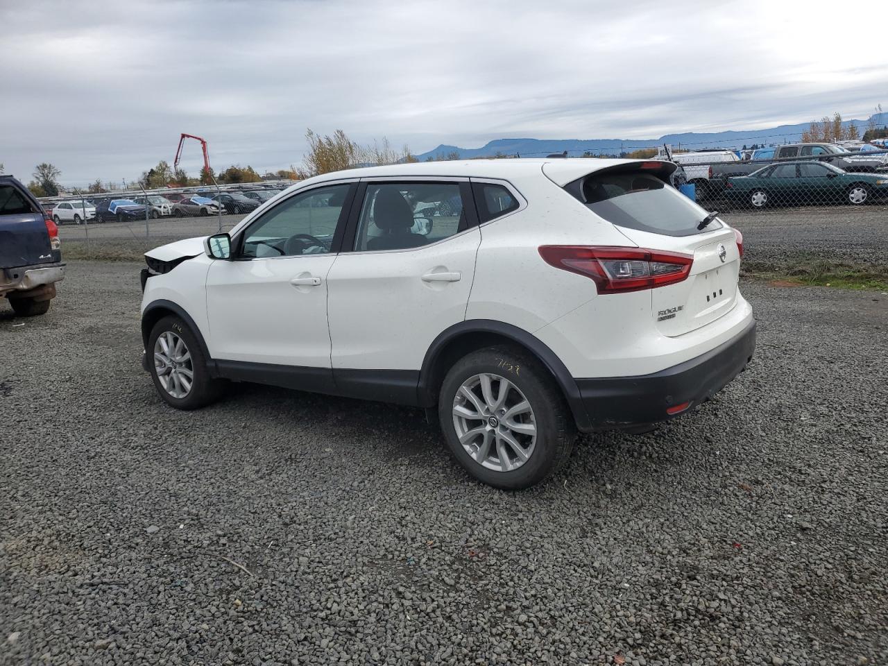 NISSAN ROGUE SPORT S