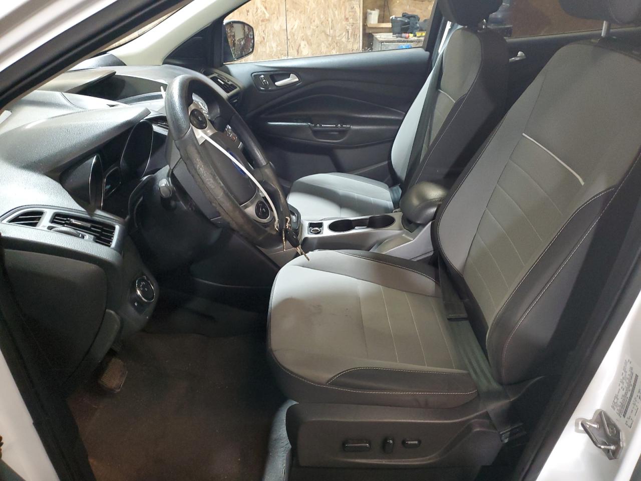 FORD ESCAPE SE