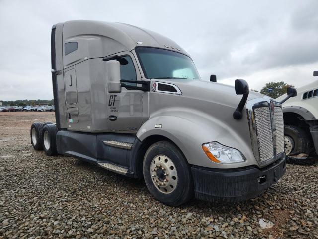 2017 KENWORTH T680 #3297084517