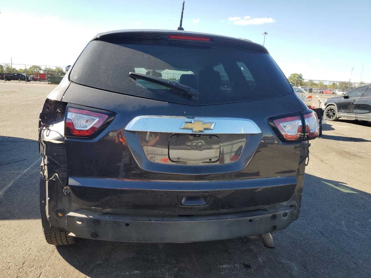 CHEVROLET TRAVERSE LS