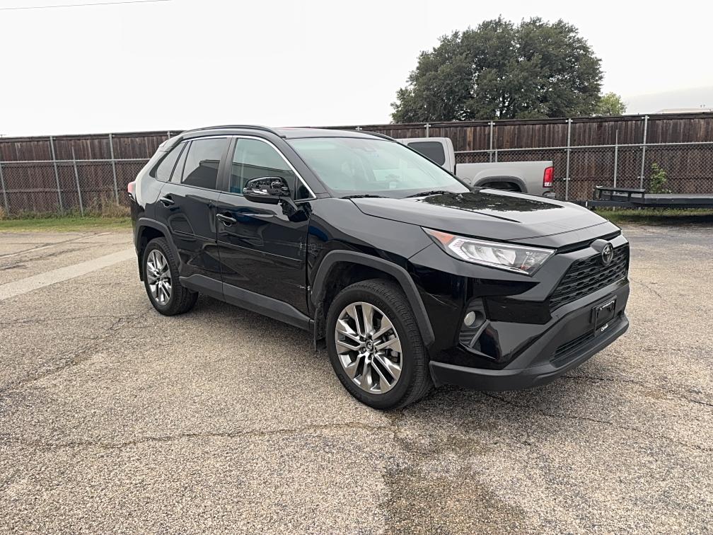 Global Auto Auctions: 2019 TOYOTA RAV4 XLE P