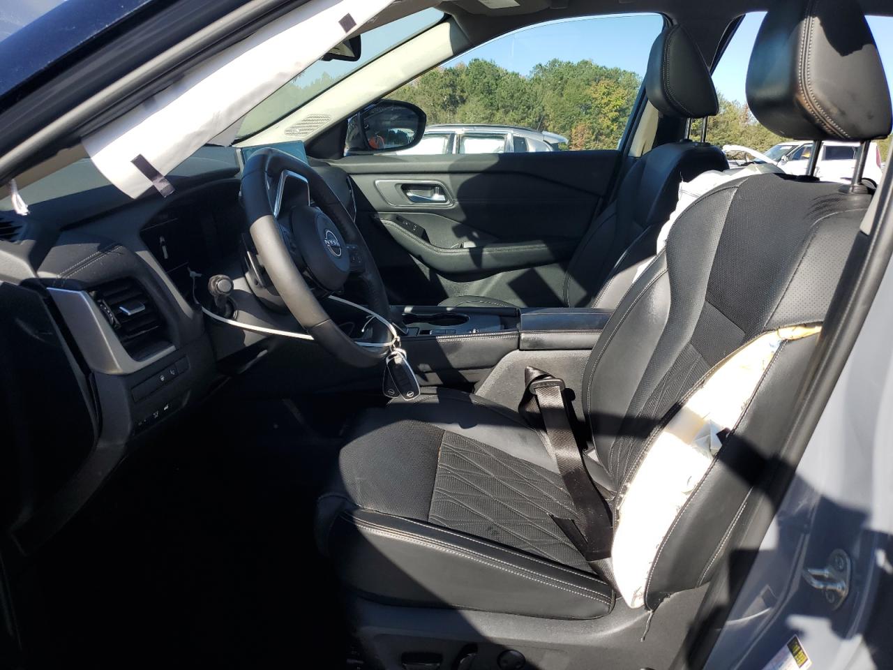 NISSAN ROGUE PLATINUM