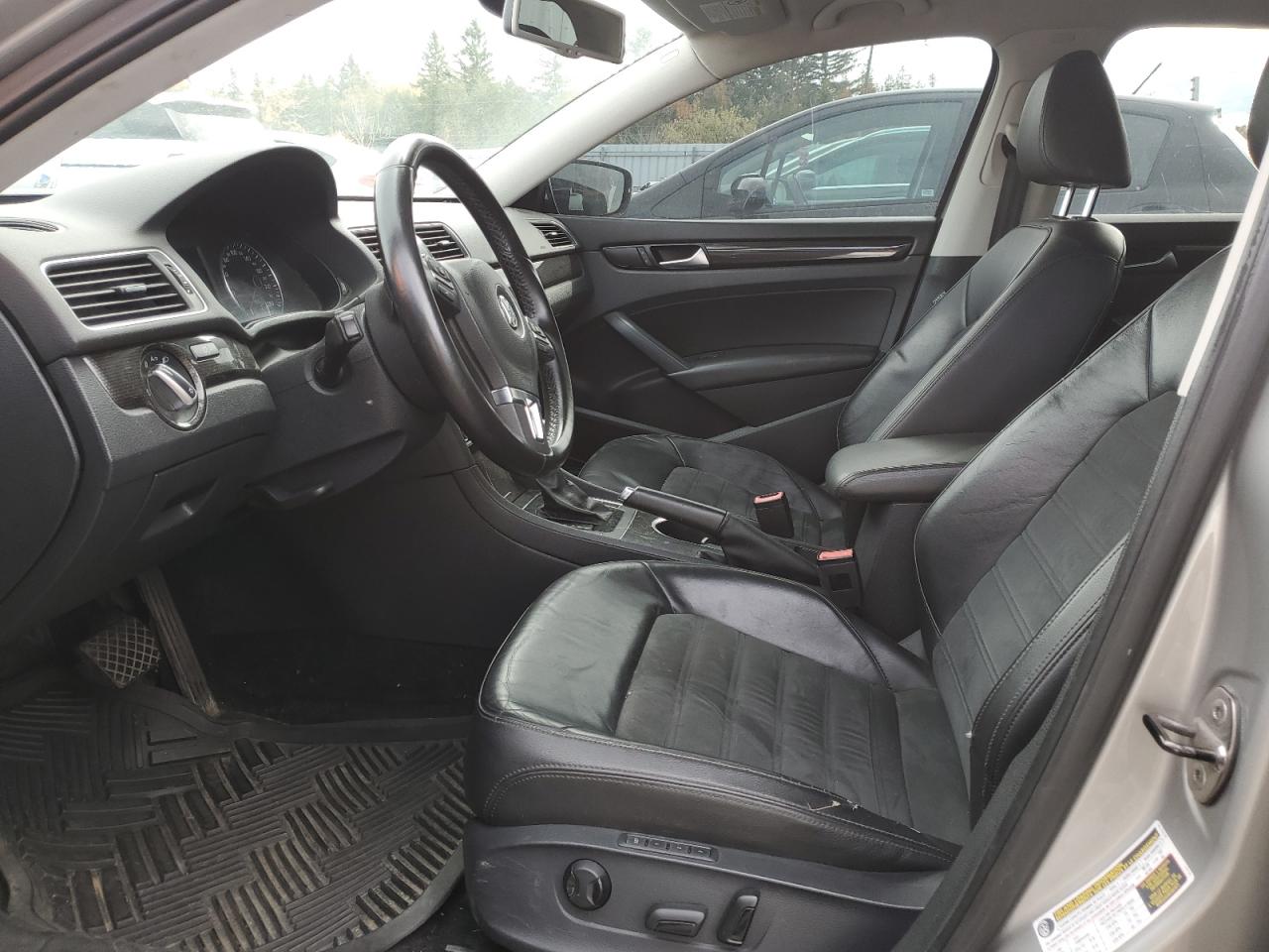 VOLKSWAGEN PASSAT SEL