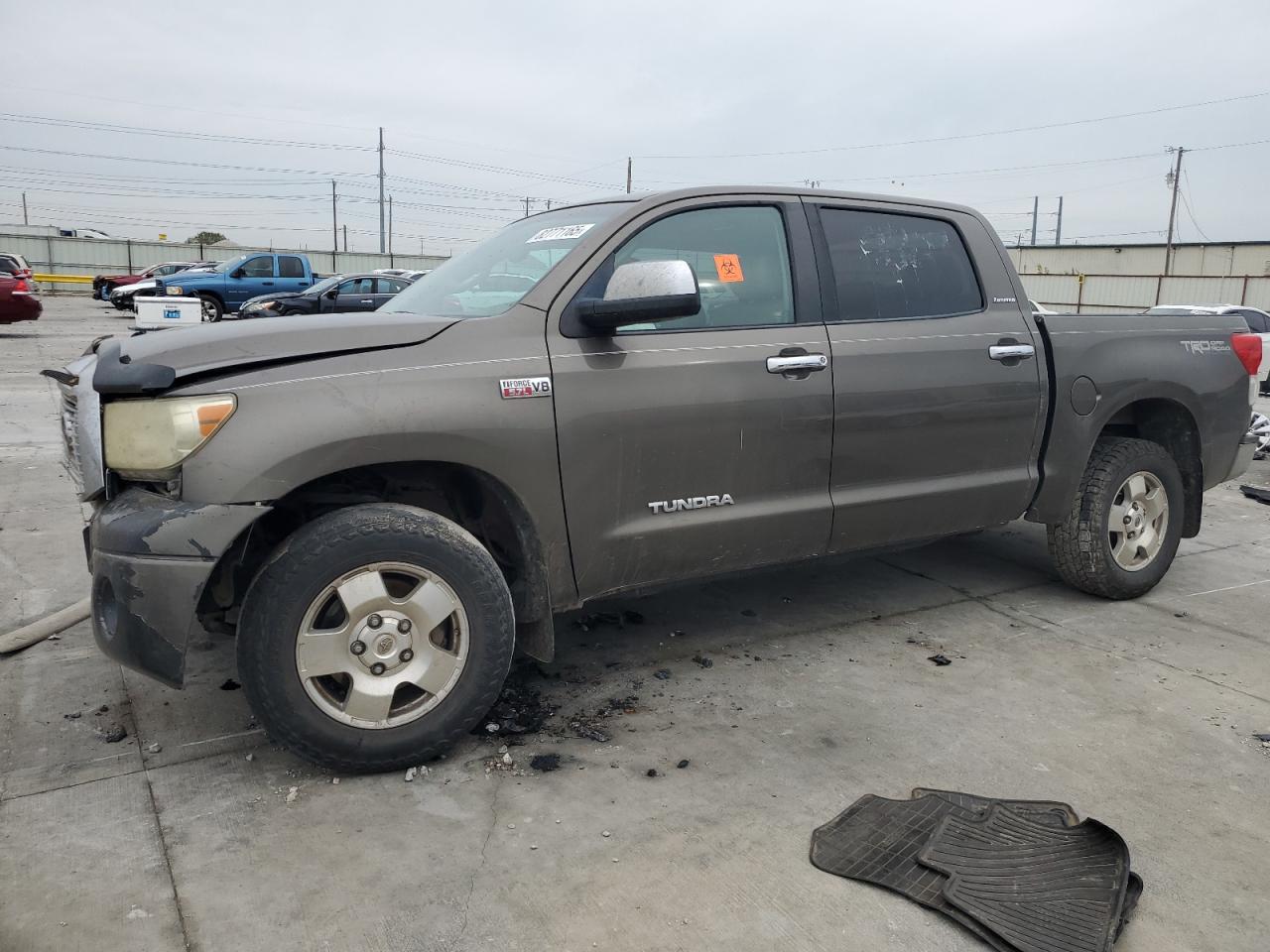 TOYOTA TUNDRA CREWMAX LIMITED