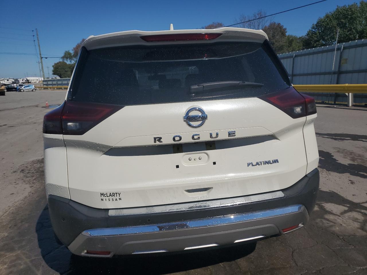 NISSAN ROGUE PLATINUM