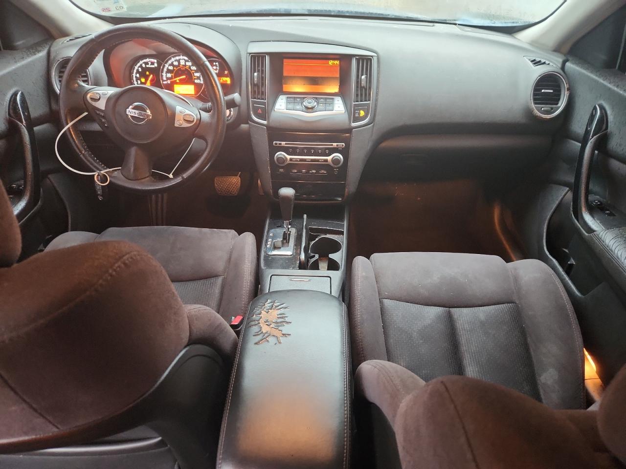 NISSAN MAXIMA S