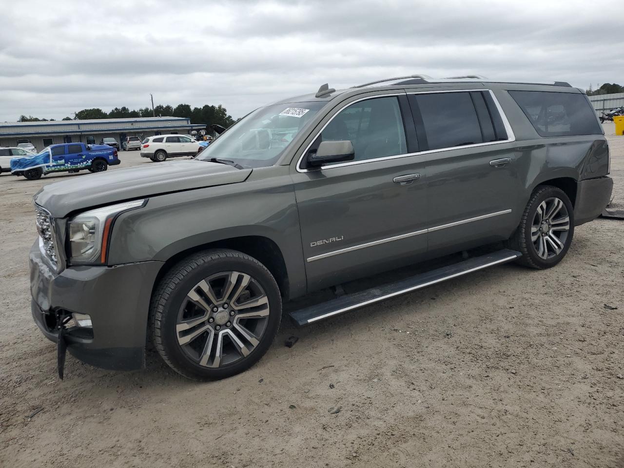 GMC YUKON DENALI