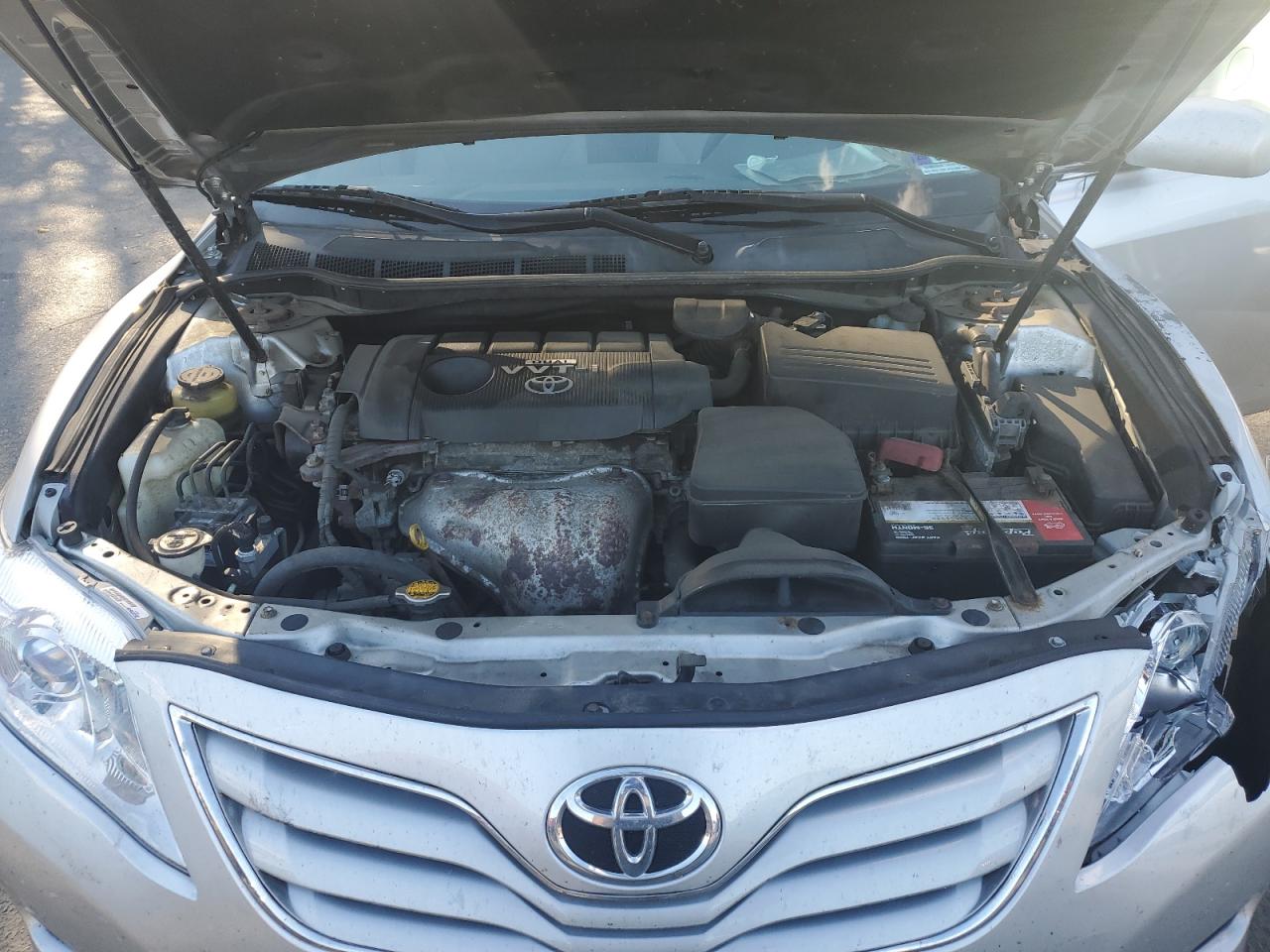 TOYOTA CAMRY BASE
