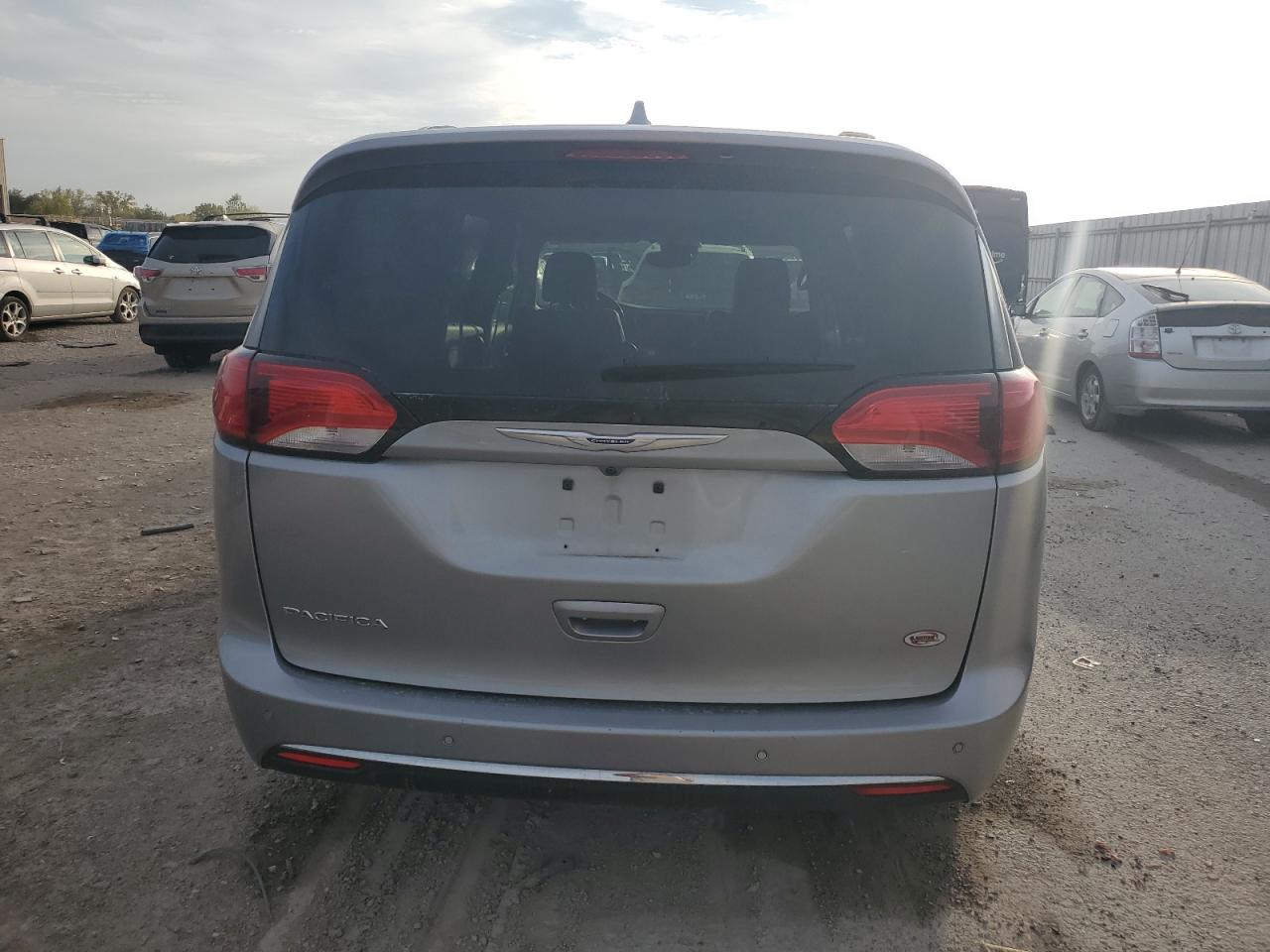 CHRYSLER PACIFICA TOURING L PLUS
