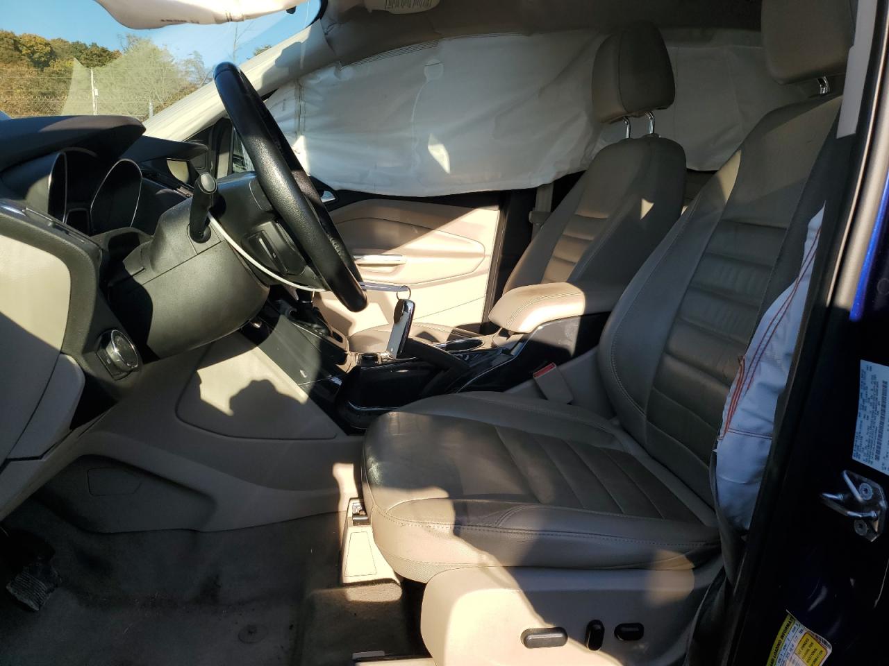 FORD ESCAPE TITANIUM