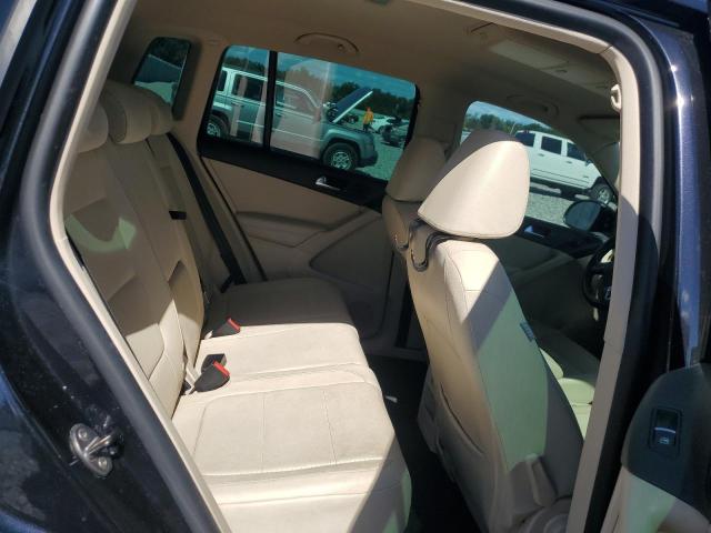 2011 VOLKSWAGEN TIGUAN S - WVGAV7AX7BW526793