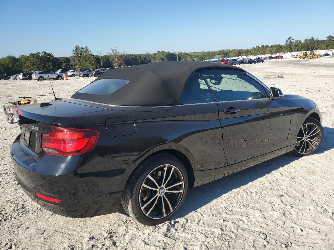 BMW 2 SERIES 230XI
