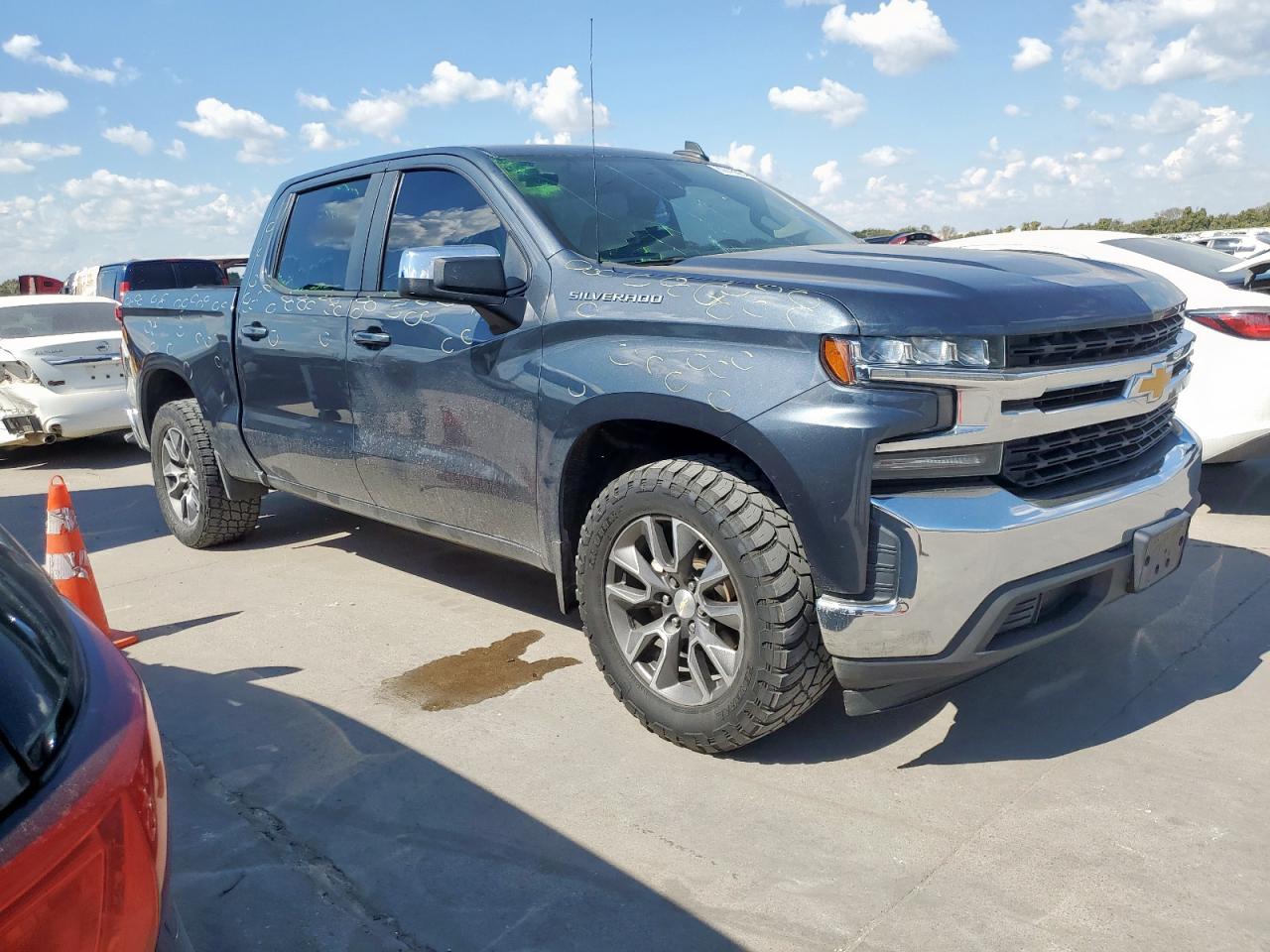 CHEVROLET SILVERADO C1500 LT