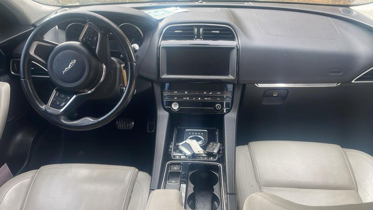 JAGUAR F-PACE PRESTIGE