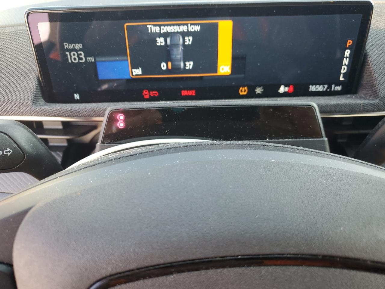 FORD MUSTANG PREMIUM