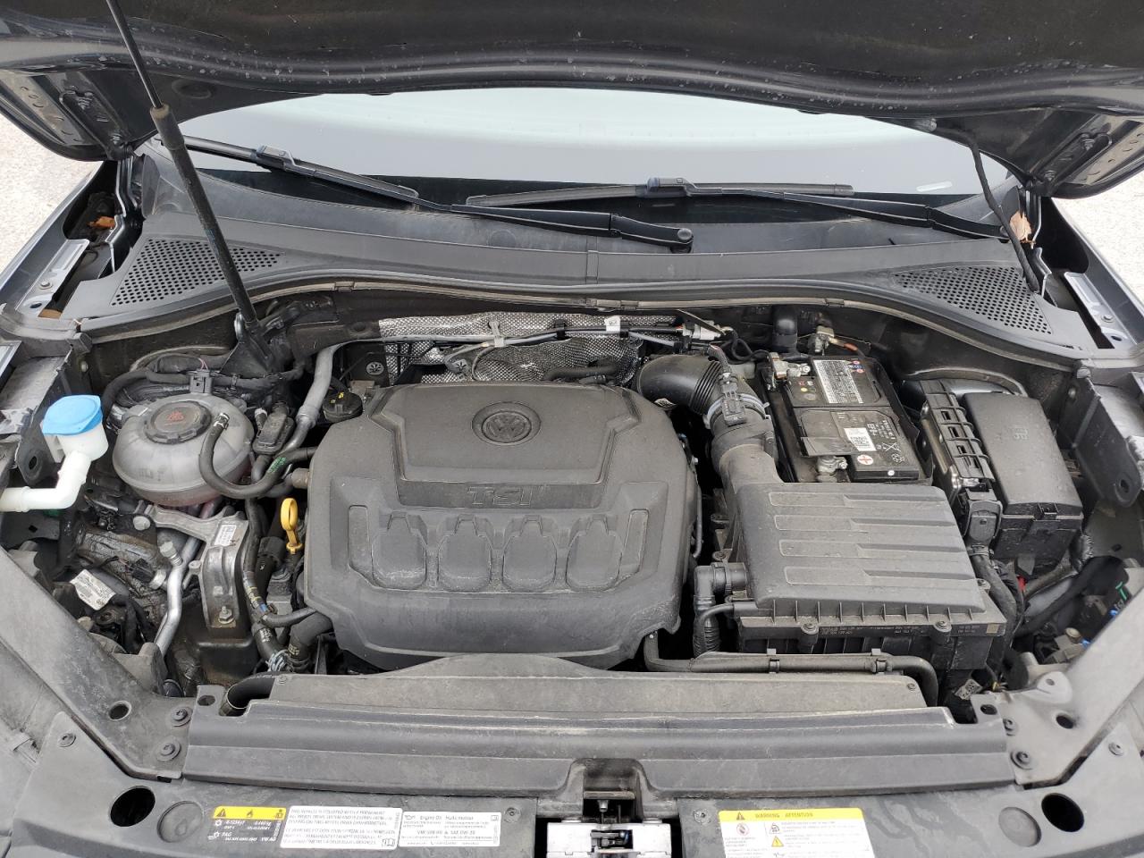 VOLKSWAGEN TIGUAN SE