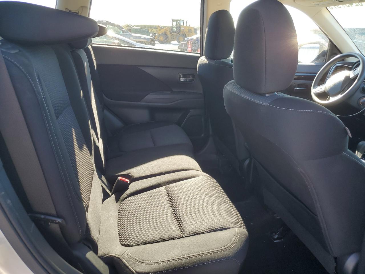 MITSUBISHI OUTLANDER ES