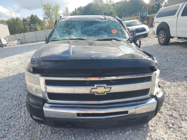 2011 CHEVROLET SILVERADO - 1GCRKSE33BZ124584