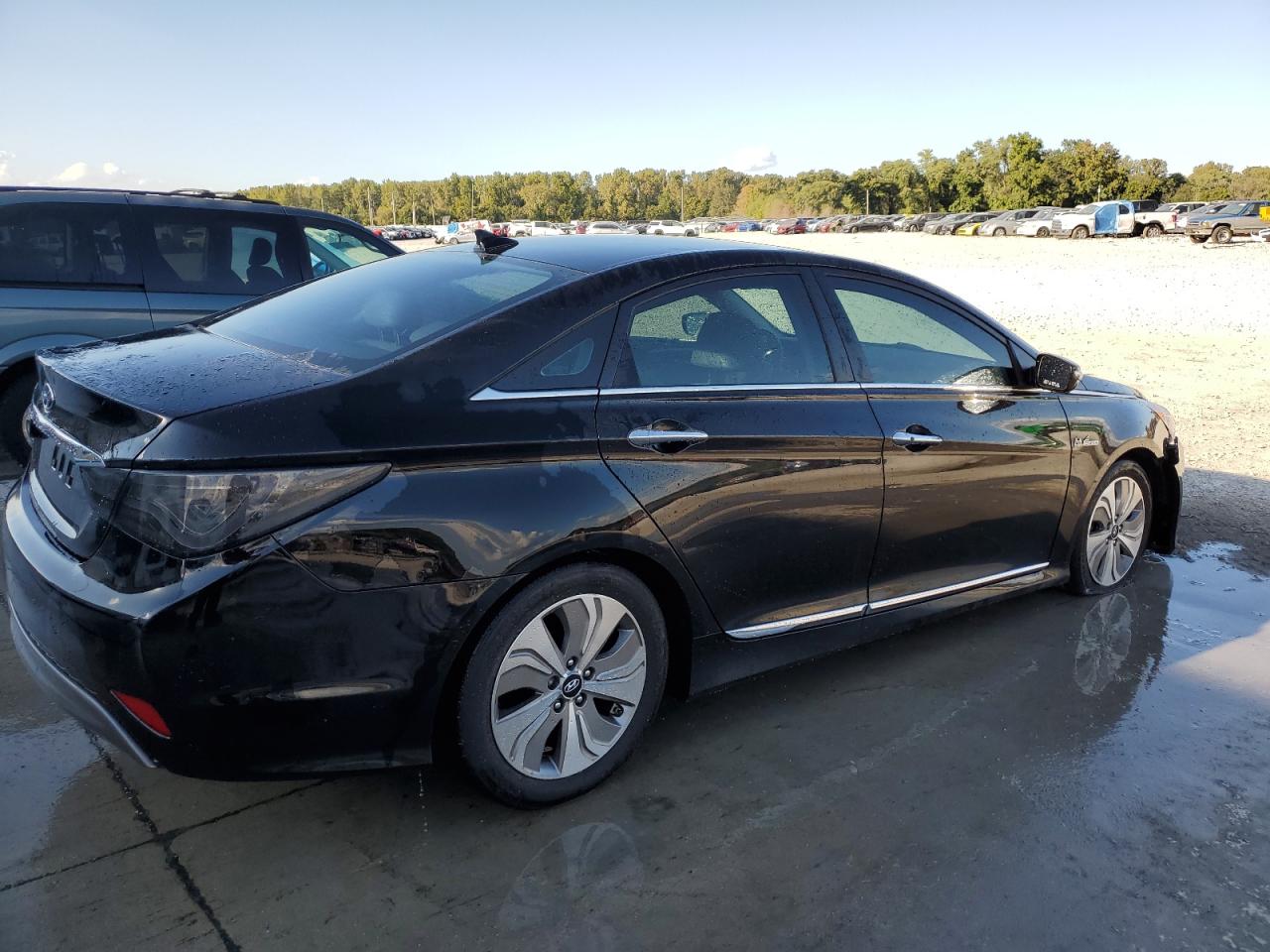 HYUNDAI SONATA HYBRID