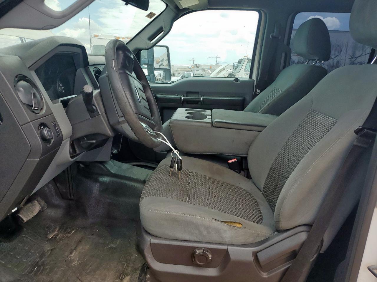 FORD F-550 SUPER DUTY