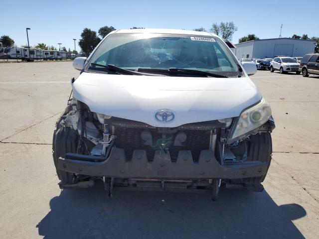 2011 TOYOTA SIENNA LE - 5TDKK3DC6BS143558