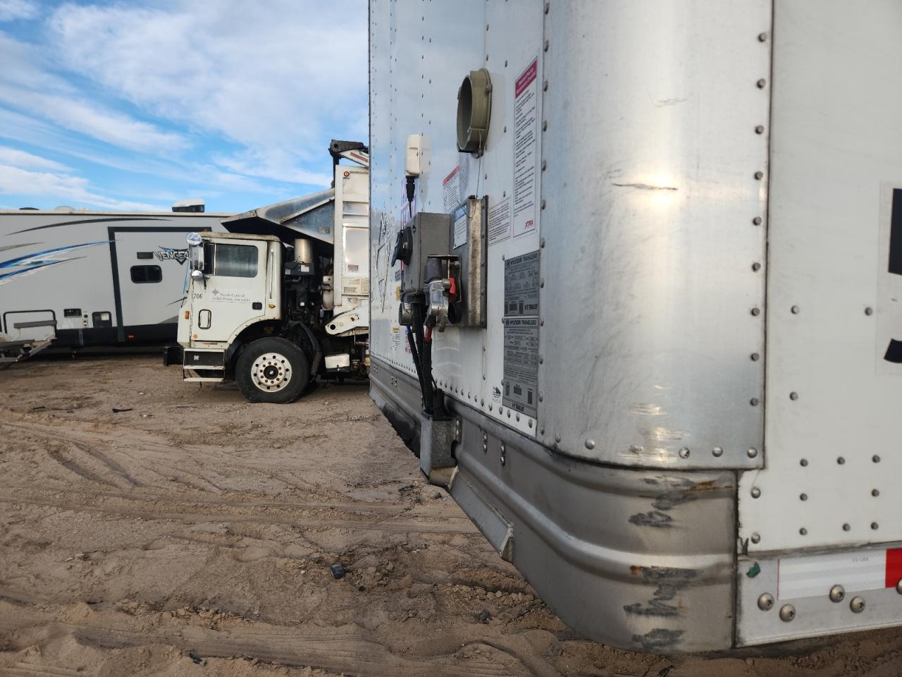 Lot #3279693915 2011 HYUN UNKNOWN