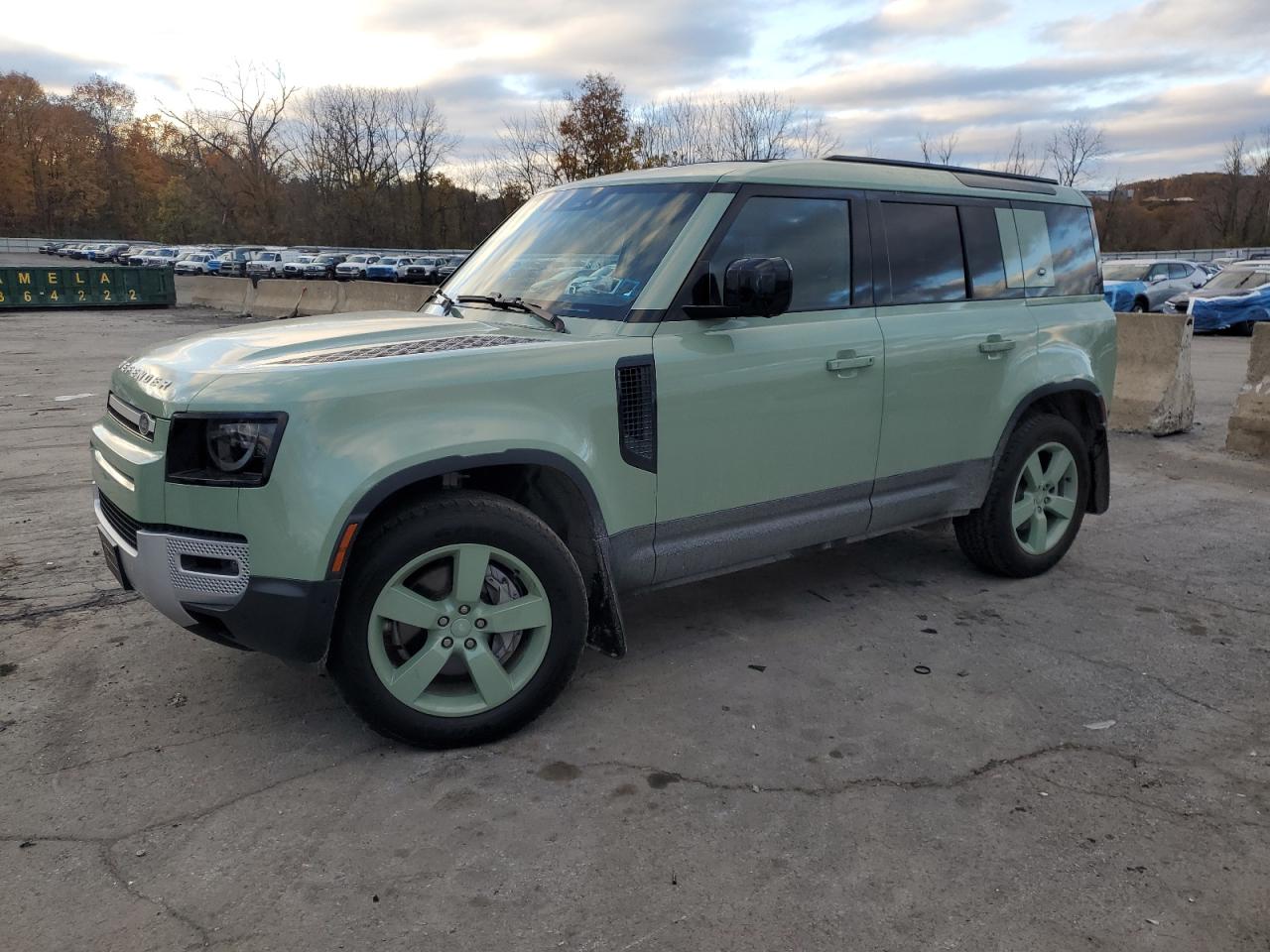 LAND ROVER DEFENDER 110 75TH LTD EDITION