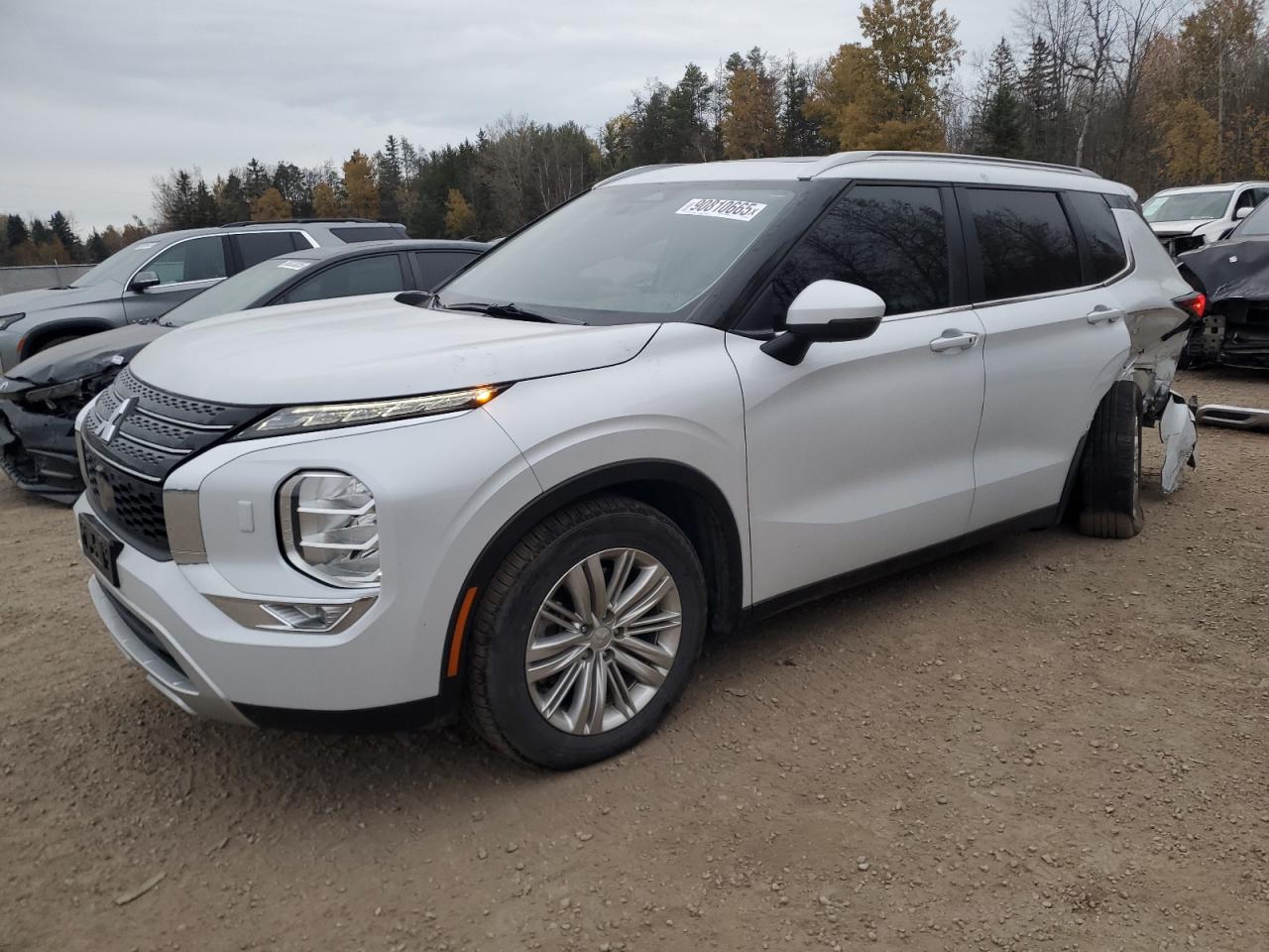 MITSUBISHI OUTLANDER SE