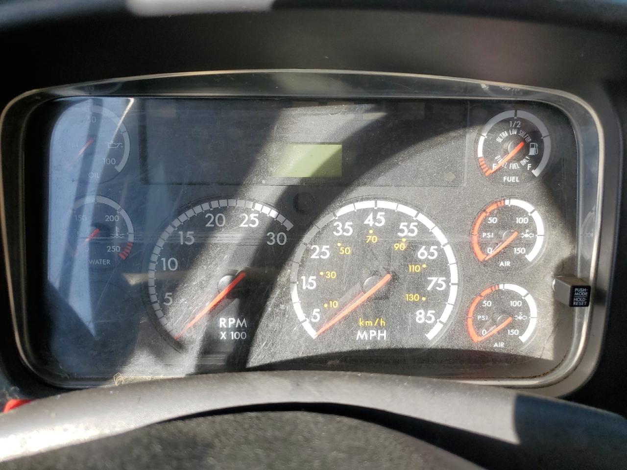 Lot #3273801361 2011 THOMAS SAF-T-LINER C2